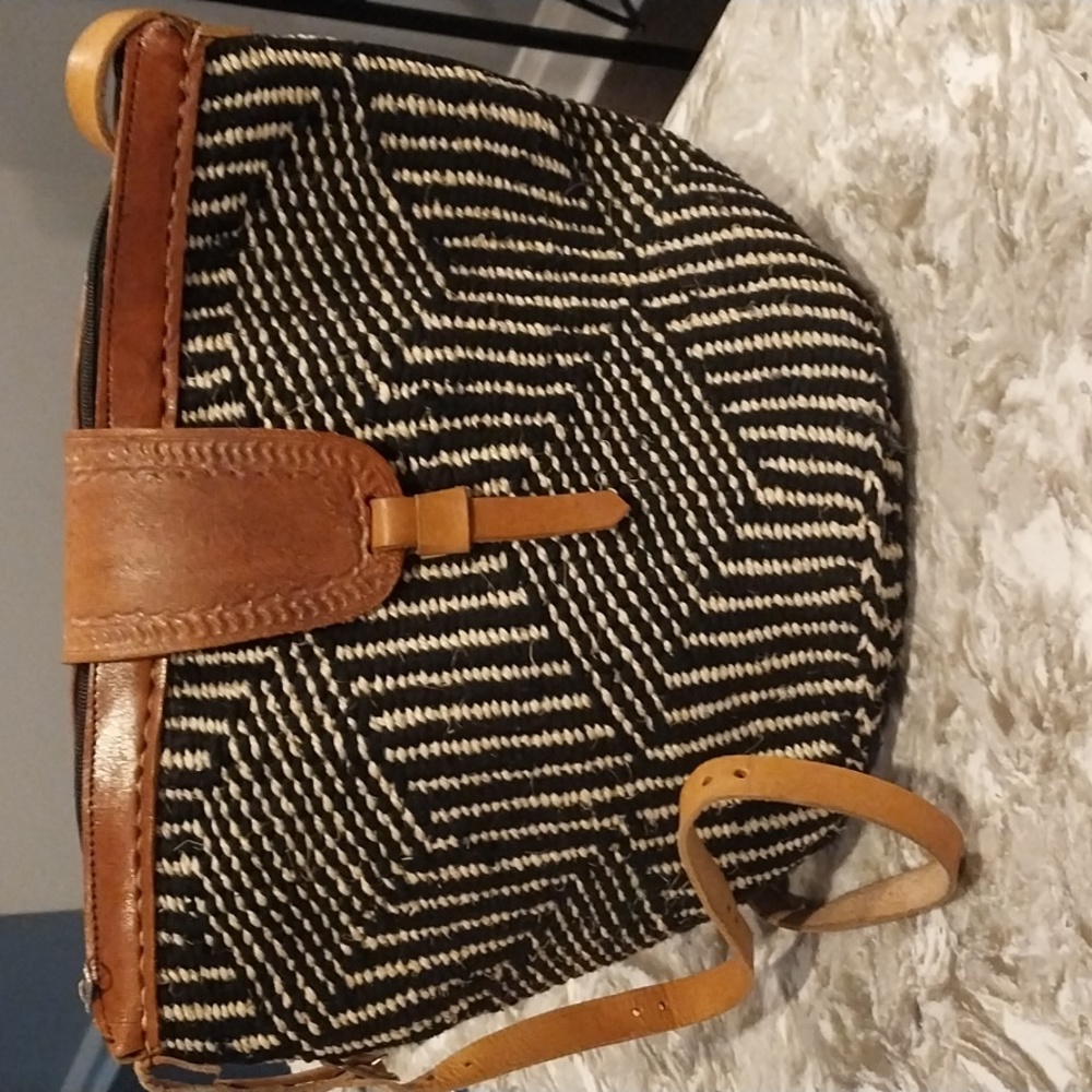 Woven Bucket Crossbody Bag